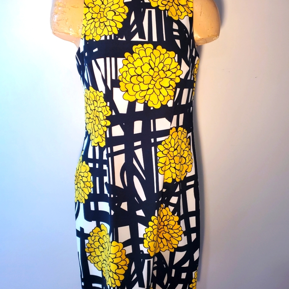 Fun, summery dress in black/yellow